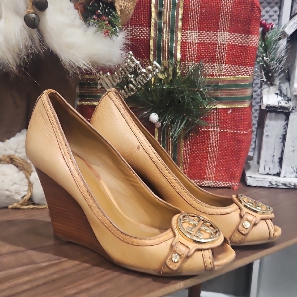 Tory Burch Tan Peep-Toe Heels - Picture 6 of 10